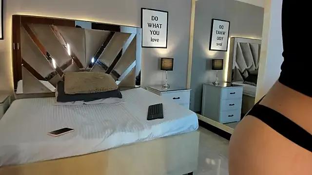 cellestehot on StripChat 