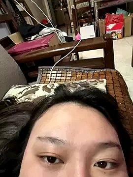 Freechat chenyu0308 on StripChat