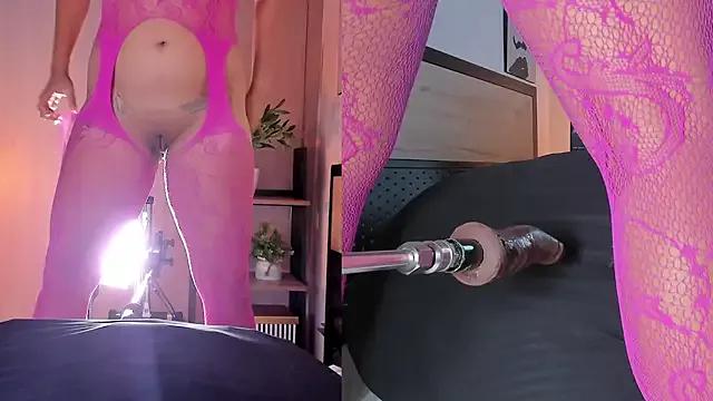 cinnamon_afrodit on StripChat 