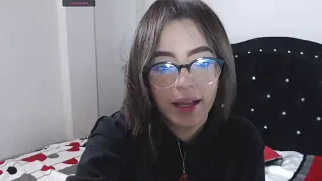 Freechat Coraline_Playful on StripChat