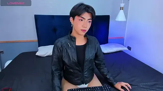 Freechat Creamy_Angelo on StripChat