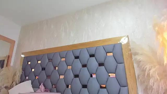 Freechat crystal_sm on StripChat