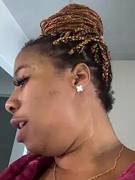 Freechat CurvyDesire1 on StripChat