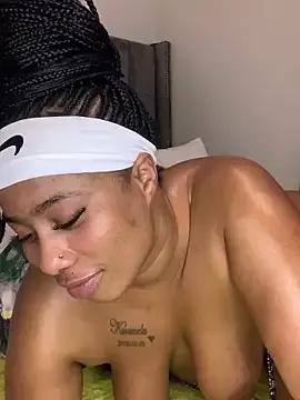 Freechat CurvyDesire1 on StripChat