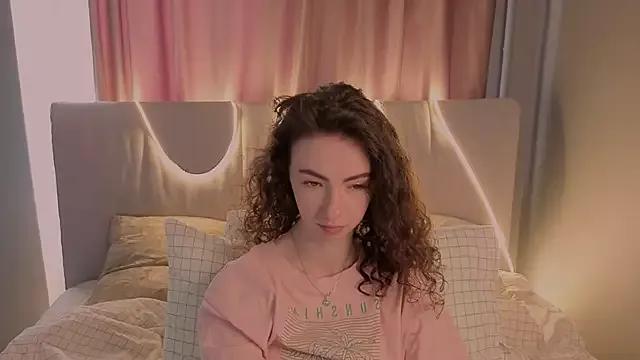 Freechat DeneenTurja on StripChat