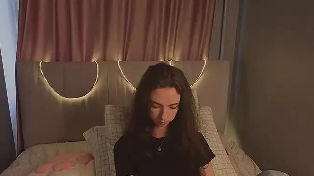 Freechat DeneenTurja on StripChat