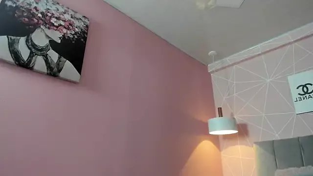 Freechat dolly_zoe on StripChat