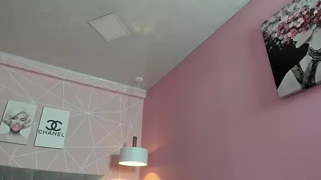 Freechat dolly_zoe on StripChat