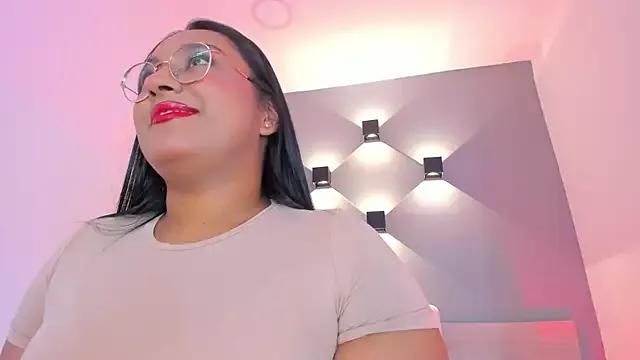 ellamontoya on StripChat 