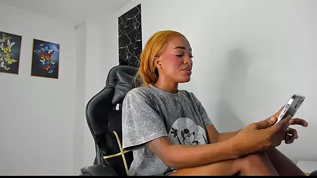 Freechat Emattaylor on StripChat