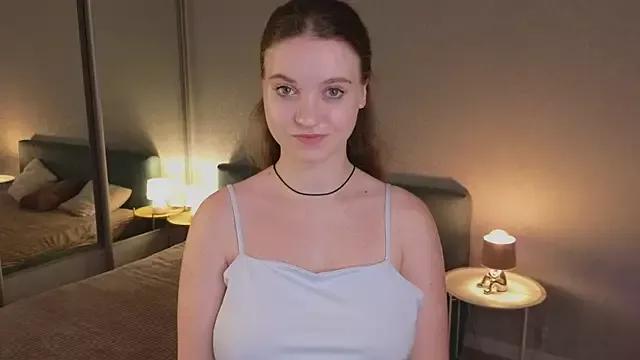 EmmaLoCute on StripChat 