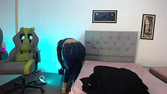 Esmeraldaa- on StripChat 