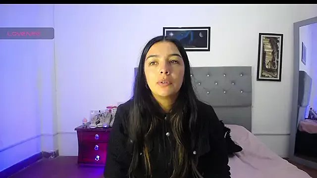 Esmeraldaa- on StripChat 