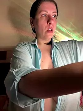 Freechat Evelinia on StripChat