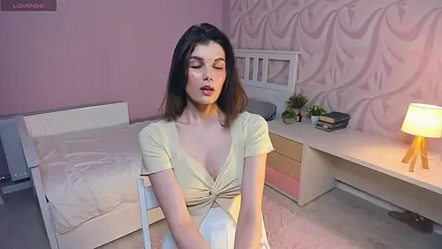 FloraDobb on StripChat 