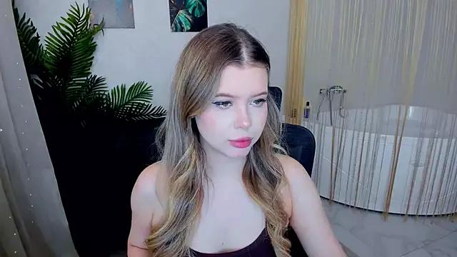 FollowLovee on StripChat