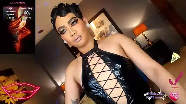 FridaHumphrey — WHOS HUNGRY? KNEEL AND I'LL FEED YOU!