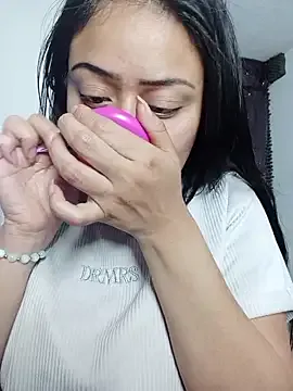 gabriela_grace1 — Show tits