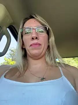 Freechat Gatitacarlita on StripChat