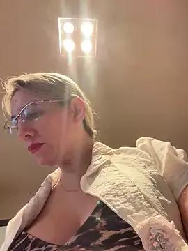 Freechat Gatitacarlita on StripChat