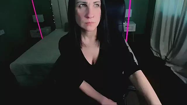 Gussitta_Sunbeam on StripChat 