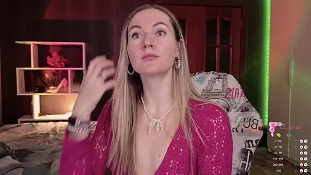 Hello_Lisha on StripChat 