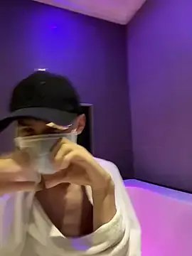 hihi0169 on StripChat 