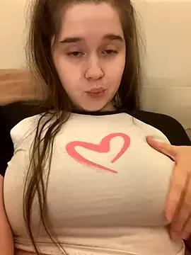 Freechat HornyGirlH on StripChat