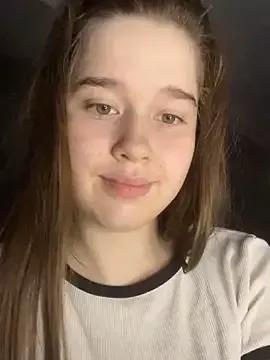 Freechat HornyGirlH on StripChat