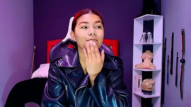 JadaRoberts on StripChat 