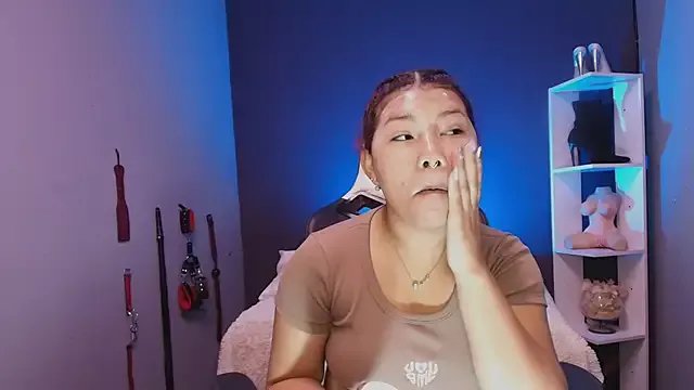 JadaRoberts on StripChat 