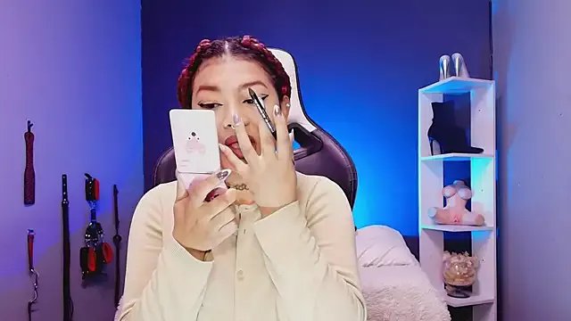 JadaRoberts on StripChat 