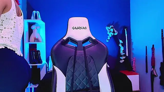 JadaRoberts on StripChat 