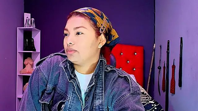 JadaRoberts on StripChat 