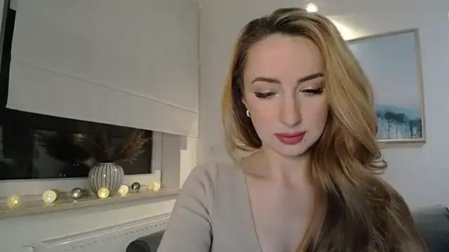 JulietteDiamond on StripChat 