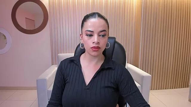 KateSunder on StripChat 