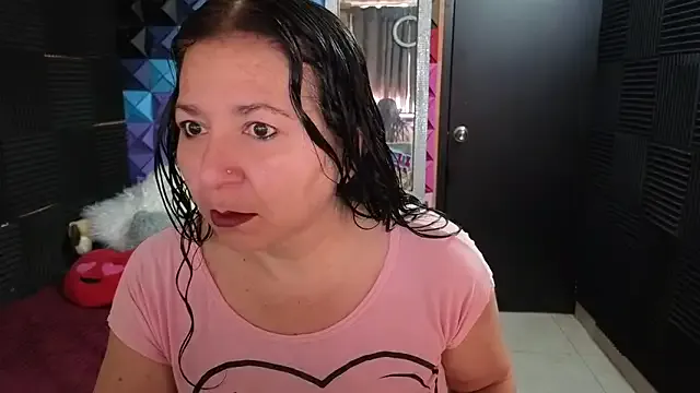 Freechat katifoxx on StripChat