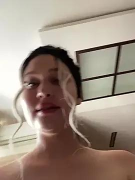 KikiWatson on StripChat 