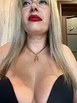 Freechat Kittenforyou on StripChat