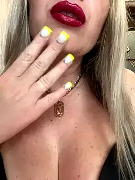 Freechat Kittenforyou on StripChat