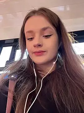 KittyQueeny on StripChat 