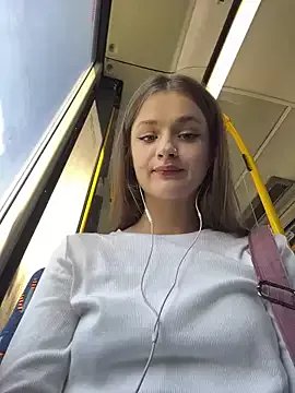 KittyQueeny on StripChat 