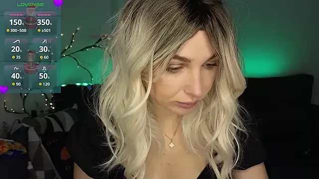 KittyYoda on StripChat 