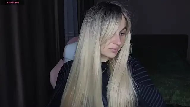 KittyYoda on StripChat 