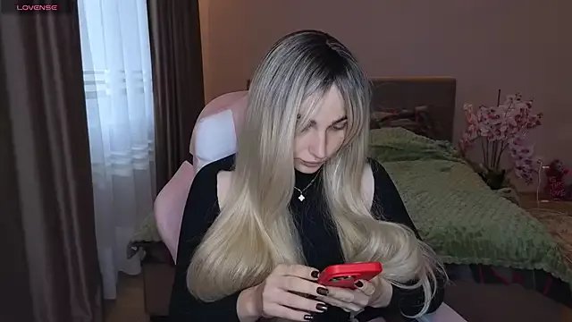 KittyYoda on StripChat 