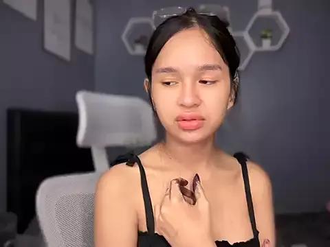 lelasohna on StripChat 