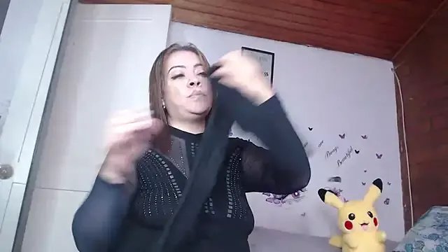 Freechat LIila28six on StripChat