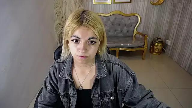 lili_conor_s on StripChat 
