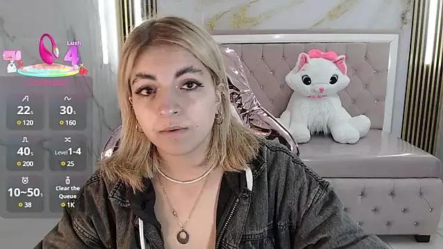lili_conor_s on StripChat 