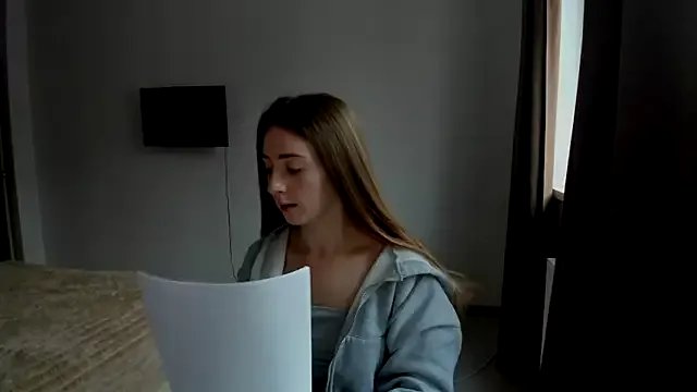 LilyHaart on StripChat 